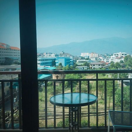 Rinrada Loft Resident Hotell Chiang Mai Eksteriør bilde