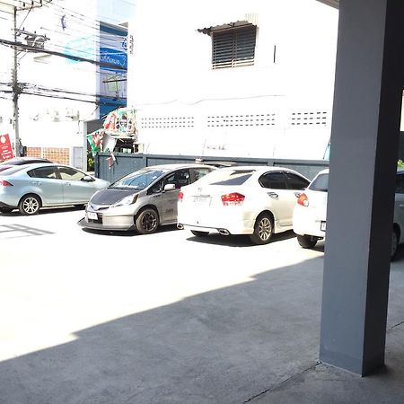 Rinrada Loft Resident Hotell Chiang Mai Eksteriør bilde