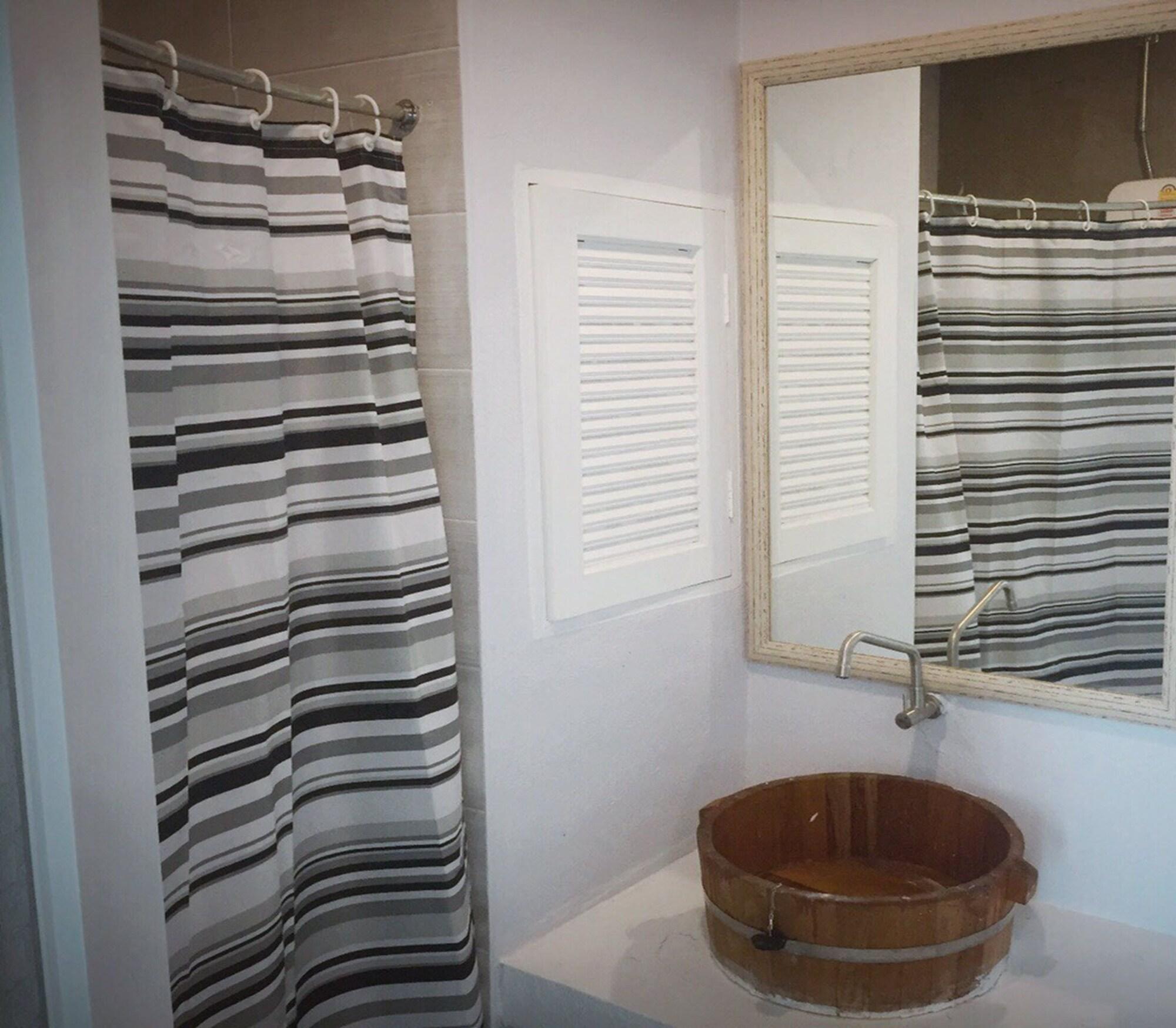Rinrada Loft Resident Hotell Chiang Mai Eksteriør bilde